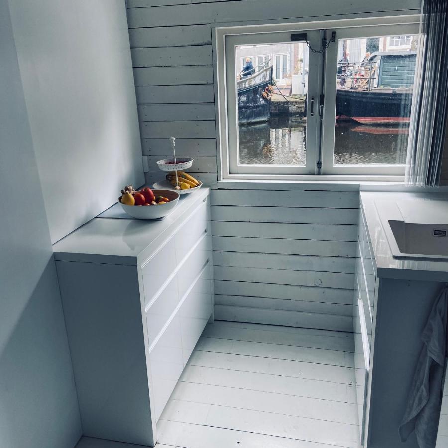 Bed and Breakfast Houseboat Bonnie Ámsterdam Exterior foto